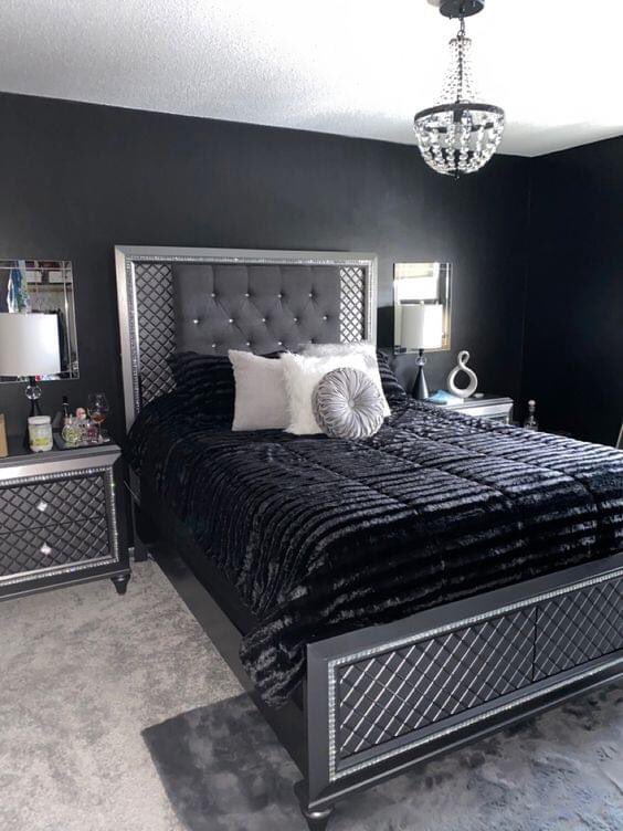 chawmart1's tweet photo. Luxury carved mahogany 6 by 6 Bed frame with two side drawers.
Price: 800,000# 
Call in 07063921682 (WhatsApp) 

#furnituresinlagos #apartmentsinlagos #shorletinlagos #saloninlagos #lagosvendor #explorepage #luxury #spainlagosisland #bedroominspiration #bedroomdesign #beachlounge https://t.co/C3HCXtEkDU