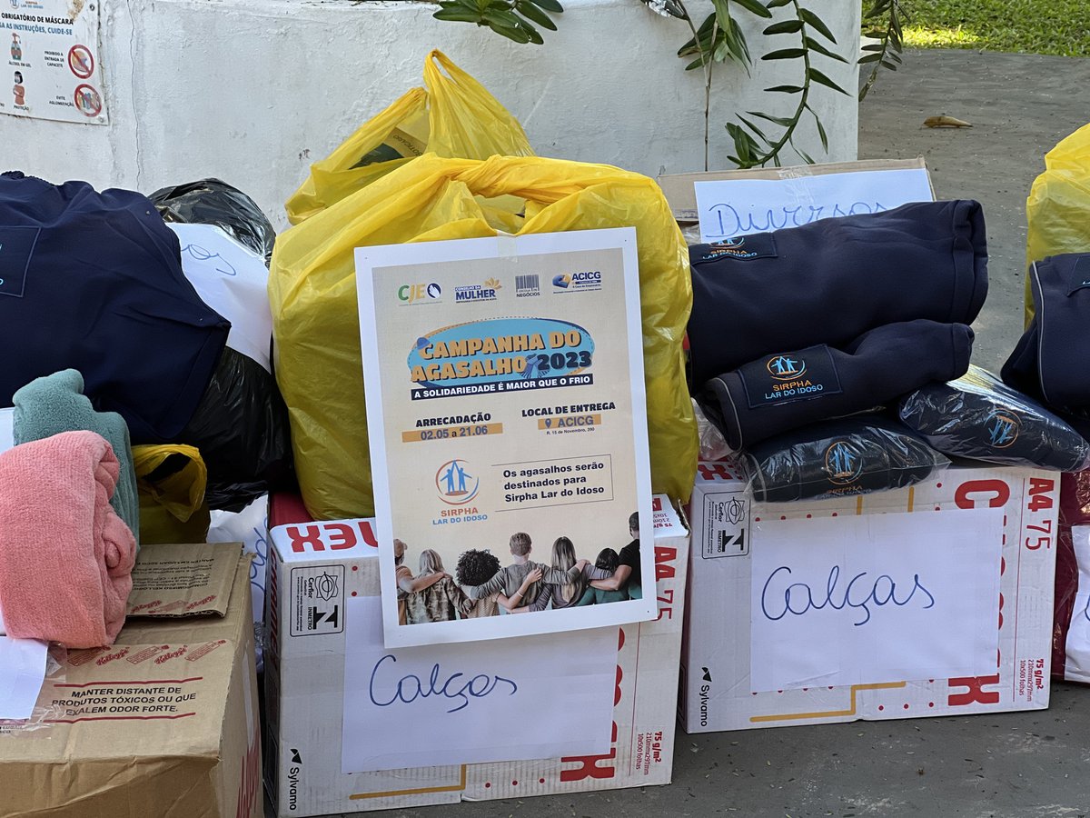 ACICG's tweet photo. A Casa do Empresário esteve presente nesta manhã no Shirpha Lar do Idoso para a entrega das doações da Campanha do Agasalho 2023, confira! 🧣🧤 

#acicgms #conselhodamulherdaacicg #cmee #escoladenegociosacicg https://t.co/mmM8jx6jxi