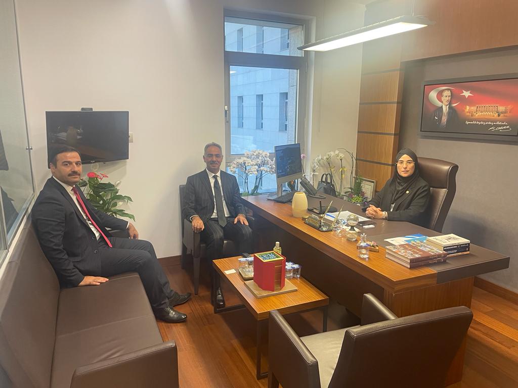 mehmetkusnet's tweet photo. Şanlıurfa Milletvekilimiz Sn. Cevahir Asuman Yazmacı'yı Gazi Meclisimizde ziyaret ettik. 

İlçemizle ilgili yapacağımız projelerde sunacağı destekten dolayı Sn. Vekilimize şimdiden ilçe halkım adına teşekkür ederim.

@CYAZMAC https://t.co/e5aUK3kYs4