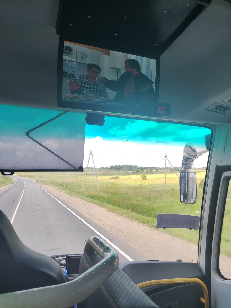 tooorun2's tweet photo. Зато по дороге посмотрела по ощущениям весь каталог Мосфильма, я неиронично люблю Иван Васильевич меняет профессию аааа https://t.co/kcP9edrnyS