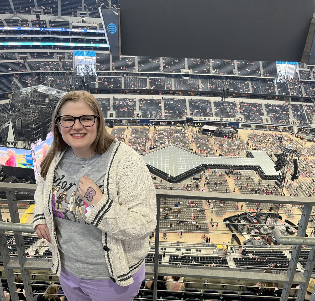 ScottieMaeR's tweet photo. @taylornation13 The frame ⬇️               The photo🥹💜
#SpeakNowTaylorsVersion https://t.co/XmfE9a06CX