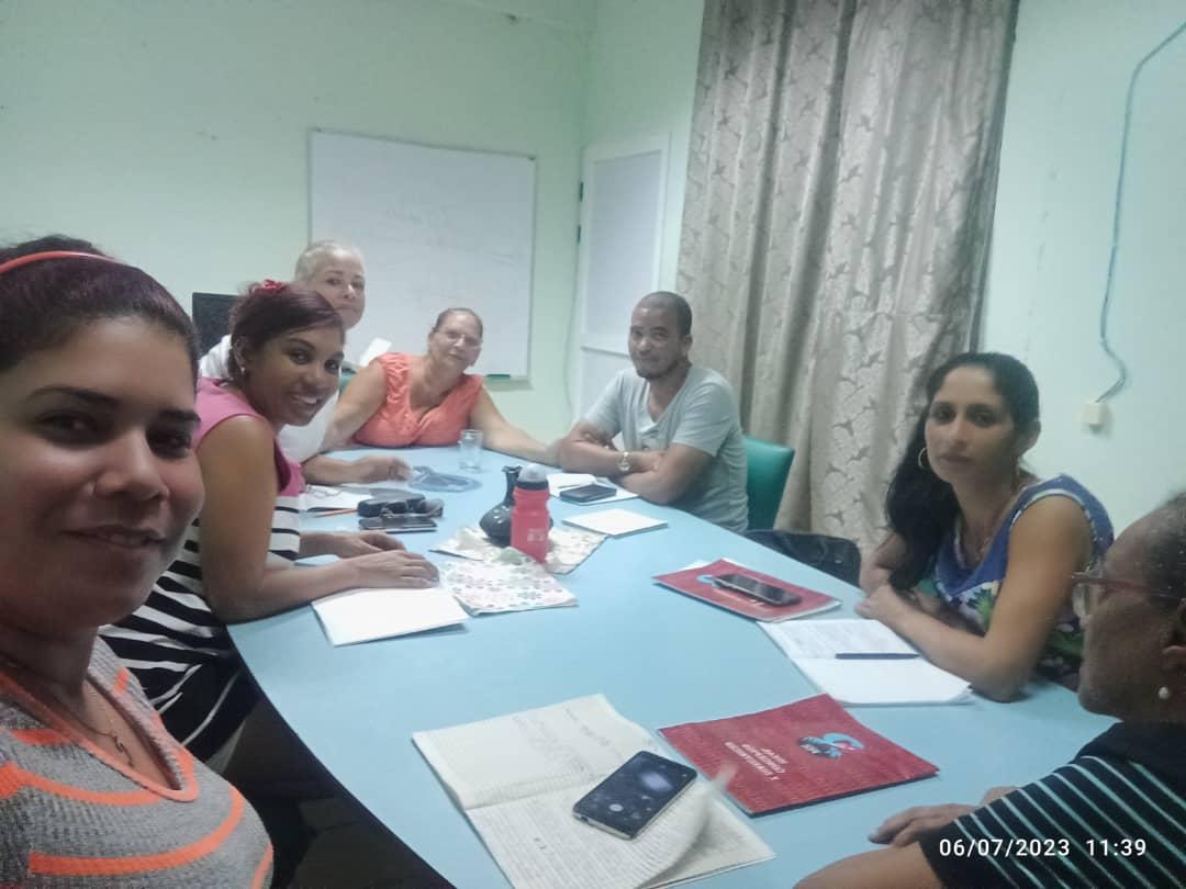 Intercambio con entrenados  del curso de reservas de cuadros en la escuela del partido Arturo Lince González en la #IslaDeLaJuventud #SentirPinero <a href="/CubaSNTECD/">SNTECD Cuba</a> @CubaCentral <a href="/NiurkaOrbera/">Niurka Maria González Orberá</a> <a href="/ctc_isla/">Ctc Isla</a>