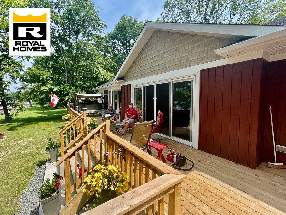 RoyalHomesCan's tweet photo. “Famously.” That’s what Glenn said when we asked how Royal Homes did custom building a dream home on the Trent River for him and Mary Ann! Married 50 years! Glenn proposed here! And yes, red is Mary Ann’s fave colour! #BalaLE #custombuilder #prefab 

🏡😎 https://t.co/zCpQMQfwRK https://t.co/P0j2iZw9lt