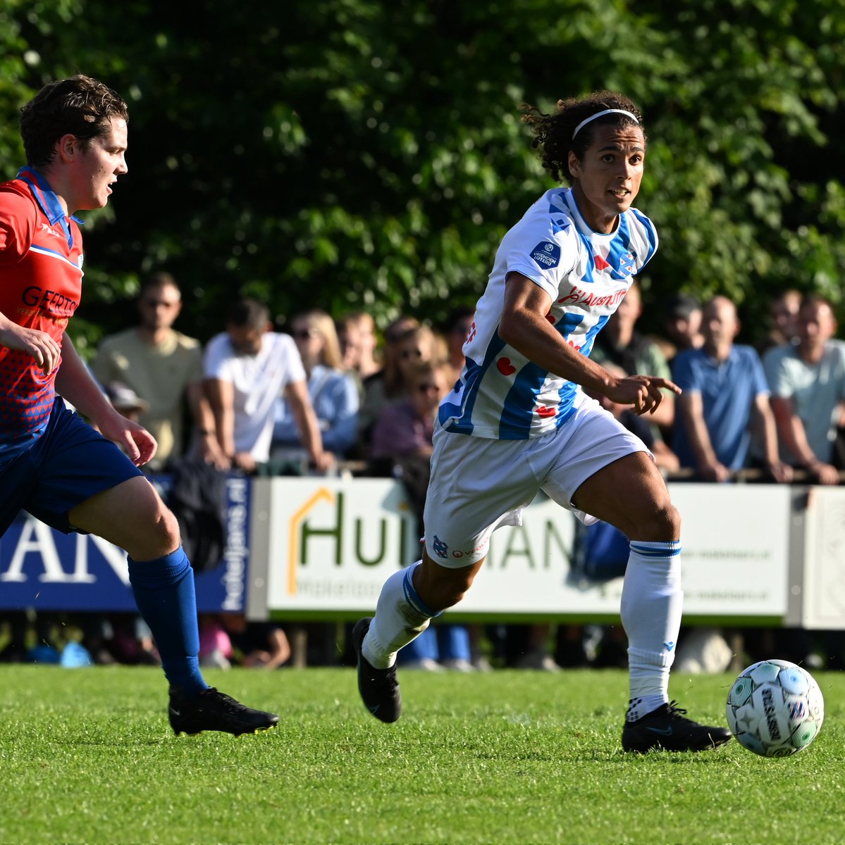 scHeerenveen's tweet photo. 38. Kansen genoeg, maar de keeper laat zich zien. โฝโณ
#RGSHEE | 0-2 https://t.co/ACkTrcTvhN