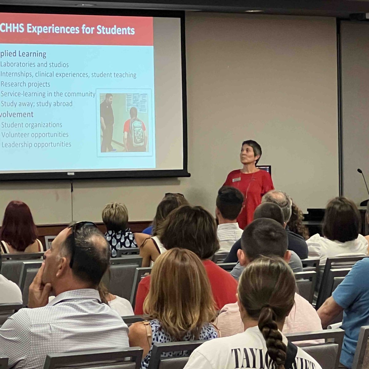 CHHS_WKU's tweet photo. We love welcoming future Hilltoppers to campus! It’s a great day to share our WKU spirit at Head for the Hill! #experienceCHHS https://t.co/FOcs8oVYPK
