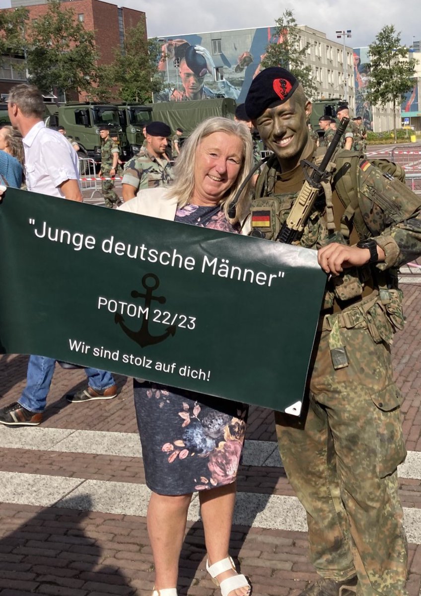 Grnfink2's tweet photo. Premiere: Erster deutscher Marineinfanterist besteht Zugführer-Lehrgang des @korpsmariniers.
Ich bin da jetzt auch recht stolz! BZ!
Freut mich, dass ein Ziel unseres Strebens nun erreicht wurde.
#Seebataillon 🇳🇱 + 🇩🇪
Credit: @Diver_906 https://t.co/a3SyFOud7c