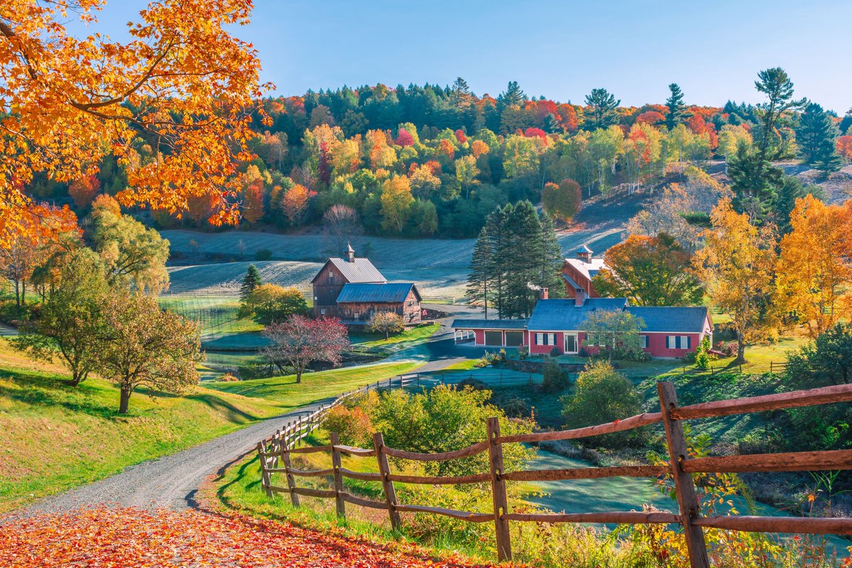 DiscoveryMap's tweet image. Congratulations to Dan Eckstein and Discovery Map of the Upper Valley, VT &amp;amp; NH for the newly published 2023-2024 maps!

This scenic region of Vermont and New Hampshire offers a perfect blend of natural beauty and vibrant communities.

#UpperValley #discoverymap
