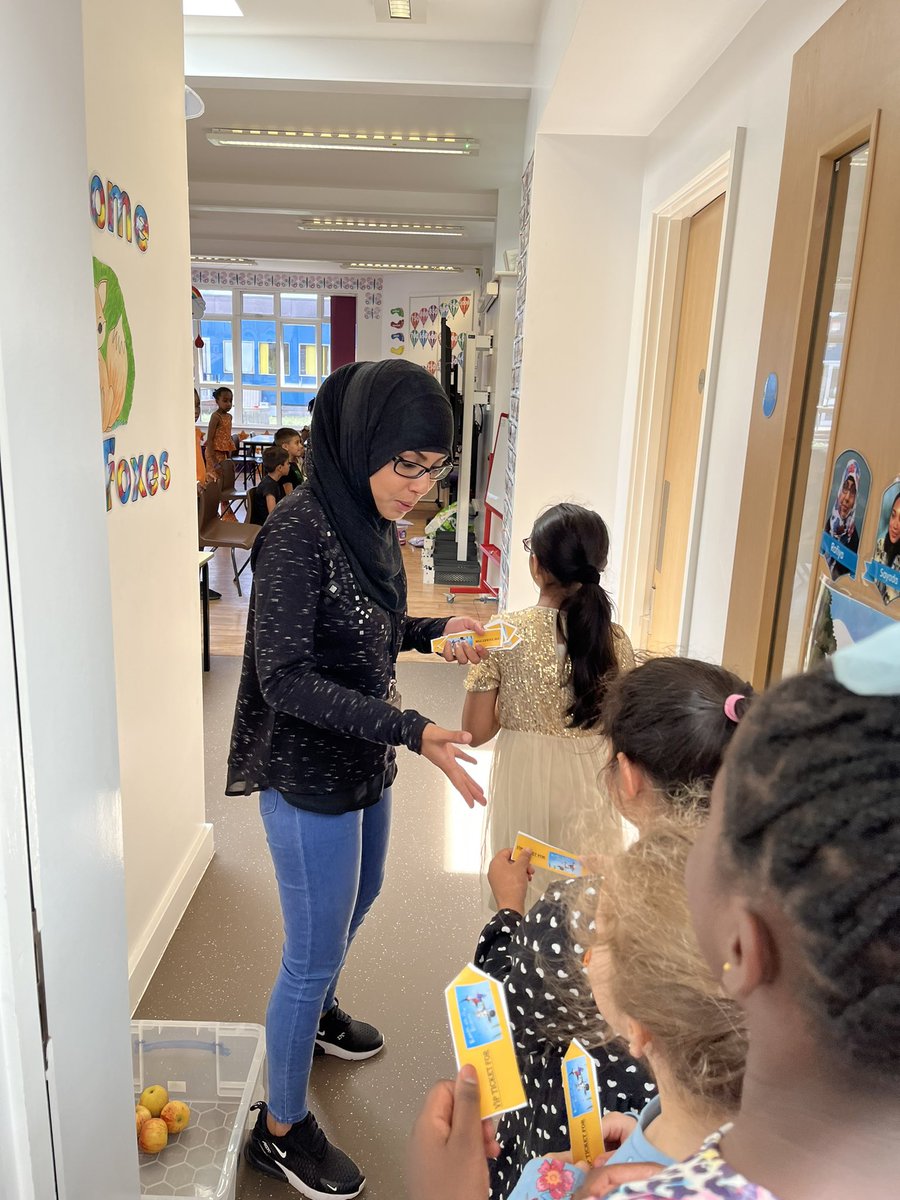 RofiyaTVI's tweet photo. Cinema at TVI! Film chosen…Tickets checked…popcorn popped… and now to relax and enjoy the movie! 🍿 🎥 #HeadTeachersDay @TVInfants @AdamDobsonTVI @lakshmiTVI @TVIOffice https://t.co/u6Ycn9a8Ep