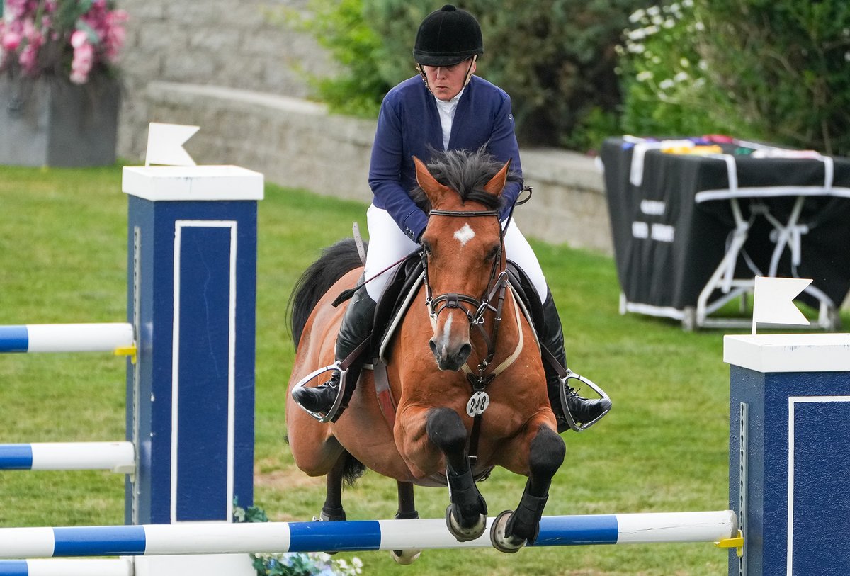 Spruce_Meadows's tweet photo. Samia Staehle 🇺🇸 riding Foxtrot Semilly win the Friends of the Meadows 1.25m today on the All Alberta Ring!
#sprucemeadows #jumpintosummer #showjumping
© Spruce Meadows Media/Bart Onyszko https://t.co/lljM0ewByI