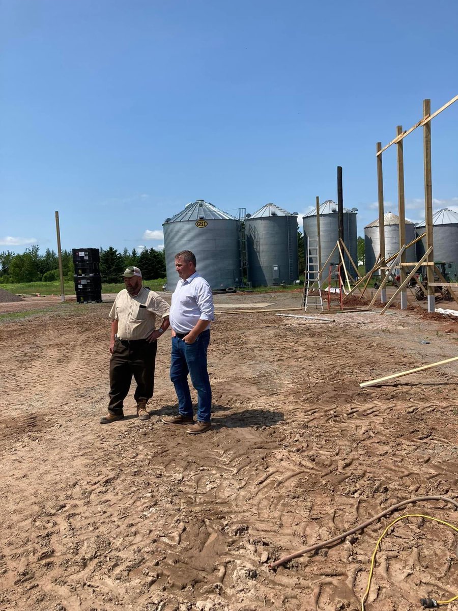 BloyceThompson's tweet image. Great to take advantage of the sun and get out of the office to meet with farmers.

Thanks to the VanDiepens, Jason Murnaghan, Edwin Power and Darryl Nabuurs for taking the time to talk about how we can keep supporting Agriculture #Agproud #PEIAg