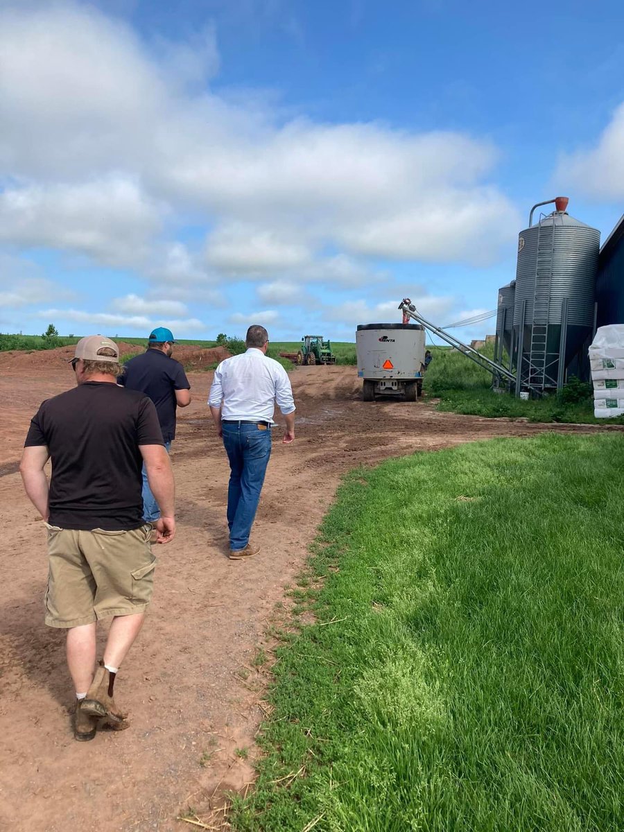 BloyceThompson's tweet image. Great to take advantage of the sun and get out of the office to meet with farmers.

Thanks to the VanDiepens, Jason Murnaghan, Edwin Power and Darryl Nabuurs for taking the time to talk about how we can keep supporting Agriculture #Agproud #PEIAg