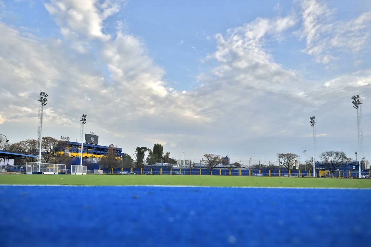 hockeyboca's tweet photo. 🏑 Los últimos retoques para la gran inauguración de nuestra nueva cancha de hockey ya están listos, ustedes estan listos?
💙💛💙
Te esperamos el sábado 8/7 a partir de las 10:30 h.
Venís?
#VamosBoca https://t.co/ts4qF8QuKr