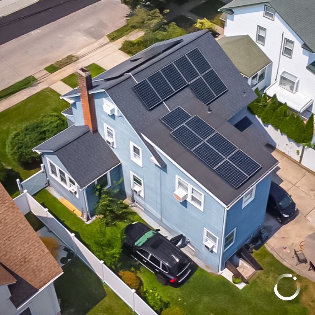 EmPowerSolar's tweet image. Power Move Thursday  ⚡️
Location: Baldwin, NY
System size: 6.87 kW / 21 Panels / 327 Watt Panels
Annual Electric Savings: $2,039!

Schedule a free consultation with our team using the link in our bio to learn how you can reduce your bills! ☀️
.
.
.
#PowerMoveThursday #NYSolar