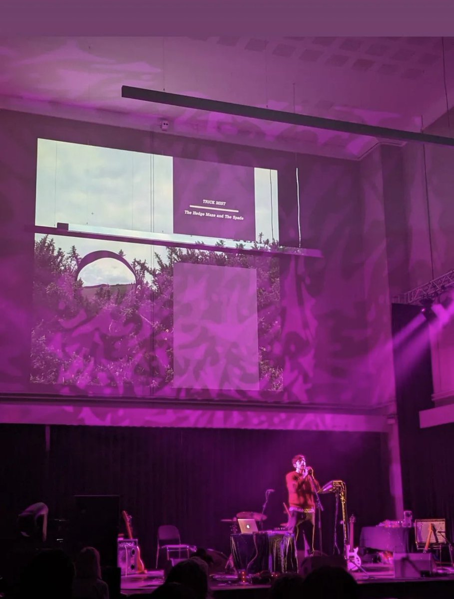 💜To pastures purple 💜
<a href="/NCH_Music/">National Concert Hall</a> last night was great!  What an amazing room to play to. Loved belting it out alongside @SunkenHum + SSMMUTT. Thanks to <a href="/Homebeatevents/">Homebeat</a> for putting it all together. Had my album right behind me watching me like a hawk ✨