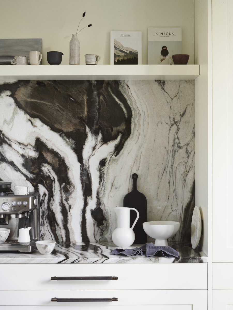 roundhouse_dsgn's tweet photo. The shaker-style Classic cabinetry with antique bronze handles perfectly balances the property’s period features and the artistic natural beauty of the selected stone for the countertops and splashbacks.
#roundhousedesign #kitchen #kitchendesign #kitchenmaker #kitchendesigner https://t.co/L5qwlWUqDI