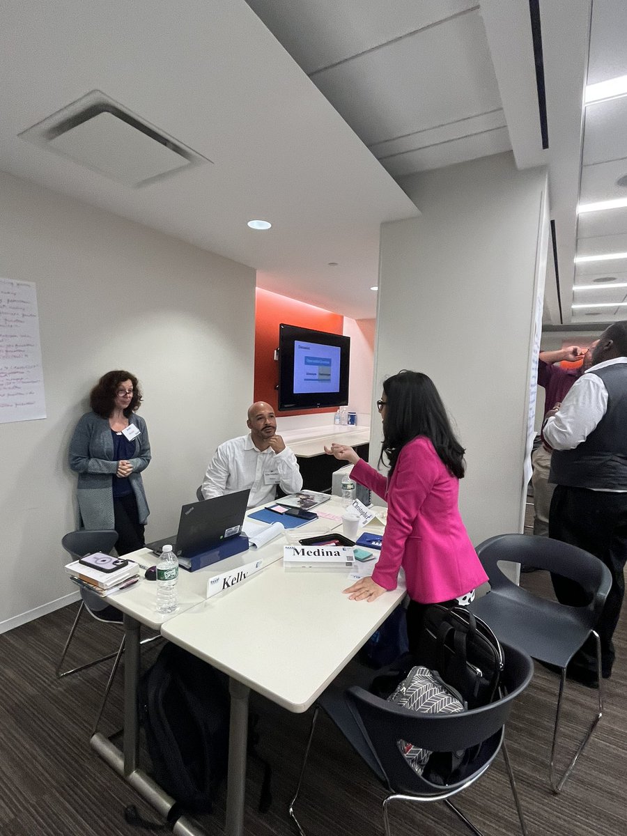 ALPAP Cohort 20 exploring Opportunities of Practice by strengthening the skill of asking questions. <a href="/RightQuestion/">Right Question Institute</a> <a href="/AlpapCsa/">ALPAP CSA</a> <a href="/FollowCSA/">CSA</a> <a href="/Eli40NYC/">Executive Leadership Institute (ELI)</a> #qft #alpapxx