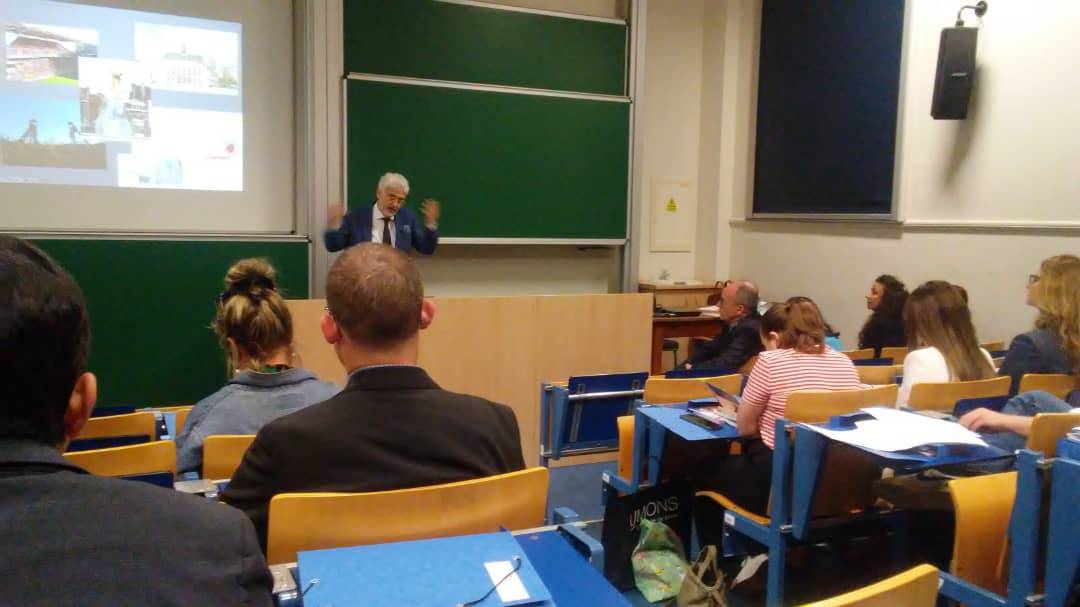 UniversidadMoa's tweet photo. Hasta la Universidad de Mons, Bélgica, llegó nuestra profesora M. Sc. Yanisel Batista Núñez, quién eleva su preparación como Especialista de la DRI de la #UMoa  mediante el curso "Francés para las Relaciones Internacionales", auspiciado por Embajada de Bélgica en nuestro país https://t.co/FVUGjzJecx