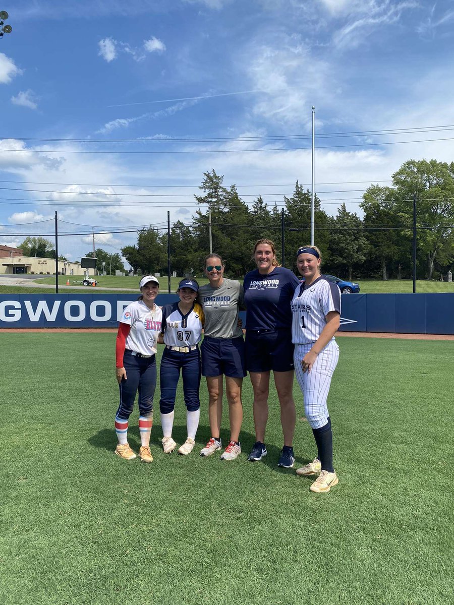 Thank you Coach @DrCoachBrown5 & Coach @JesseDreswick for an amazing camp yesterday! I loved getting to meet my future teammates @sadieraye2024 & @SarahTerrel2024! I had a fantastic time and I can’t wait to be back! @LongwoodSB 💙🤍🐴