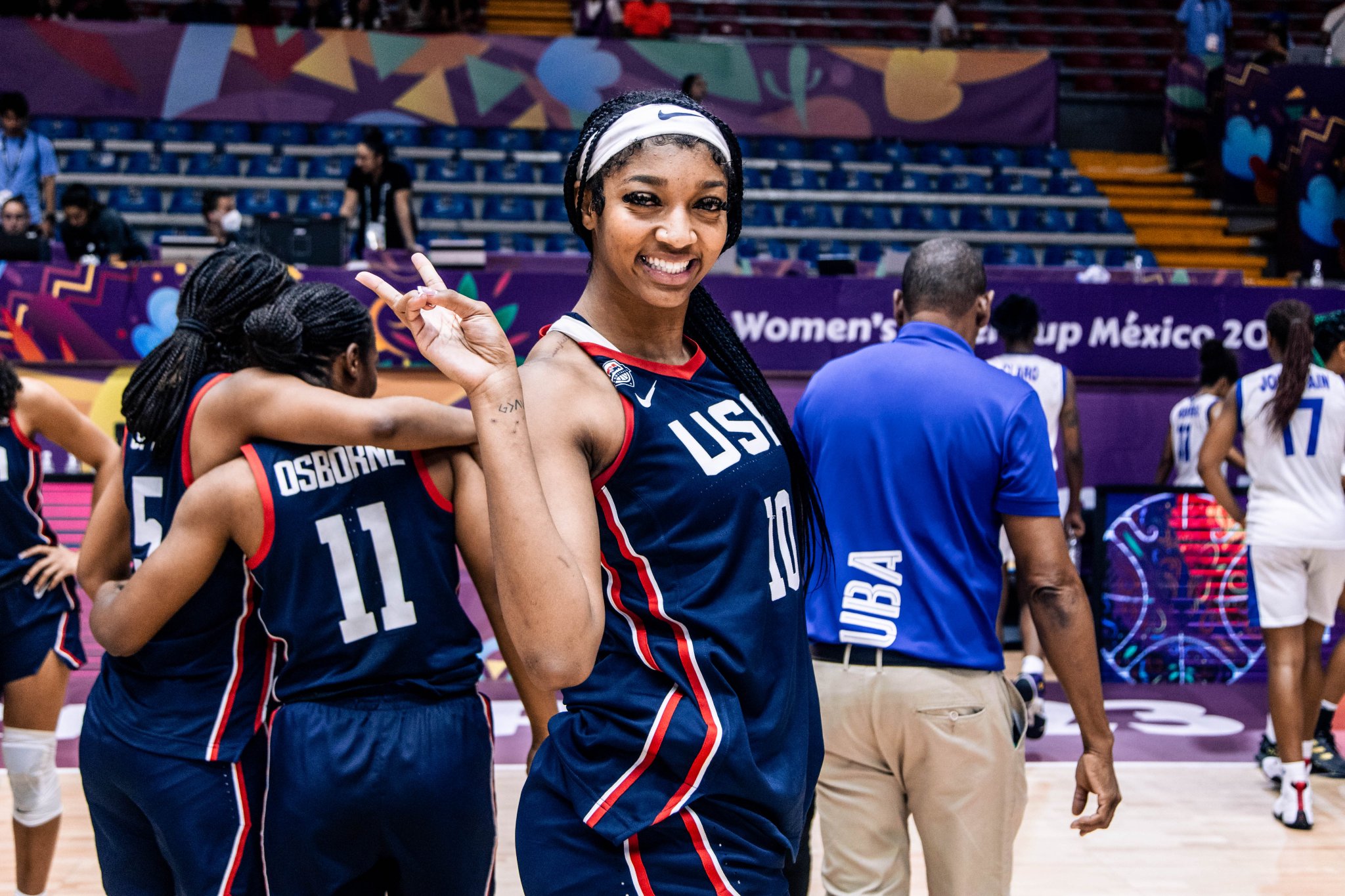 USA Basketball on Twitter "Cleaning the glass Reese10Angel in the 🇺🇸