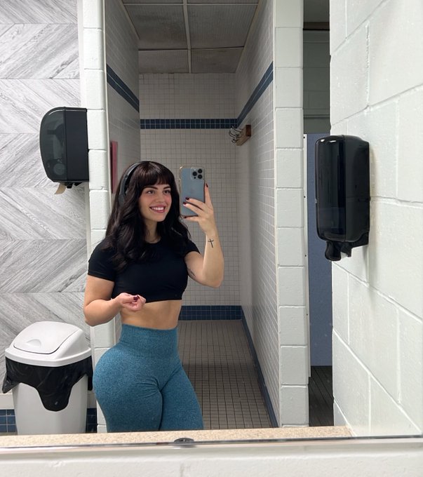 IG - Destineegains for my fitness pics 🔥 https://t.co/fhFo2NAYYp