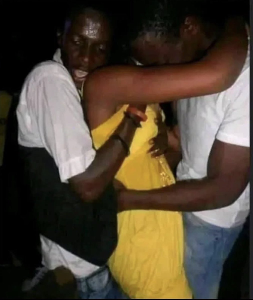 MimiHearts1's tweet photo. Nothing makes me uncomfortable like these kinda squeeze...that's why you will never find me in clubs,just in church 😂😂😂 https://t.co/VtD6t8gOqq
