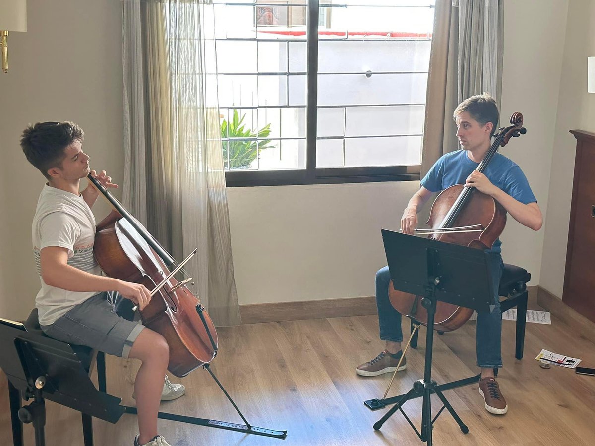 EventosEMC's tweet photo. Our Music and Ballet teachers don't stop!
Tonight concert at 7:30 p.m. in the Ganivet Hall of the Hotel Alixares.
.
.
#granada #masterclass #leonelmoralesandfriends #festival #music #dance #piano #cello #violin #competitions #tainamorales #balletintensive https://t.co/nzzIFefwal