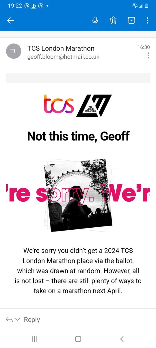 Broken_punk1005's tweet image. So you kept me waiting all day #londonmarathon giving me a false sense of hope only to give me the usual 👎
Good job really as with the entry fees to these events spiralling I'd have had to ask to pay by monthly direct debit 🤣 #rejectedagain @LondonMarathon