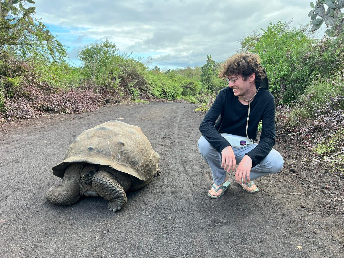 A friendly companion joins our expedition ! @THaever @AHaevermans