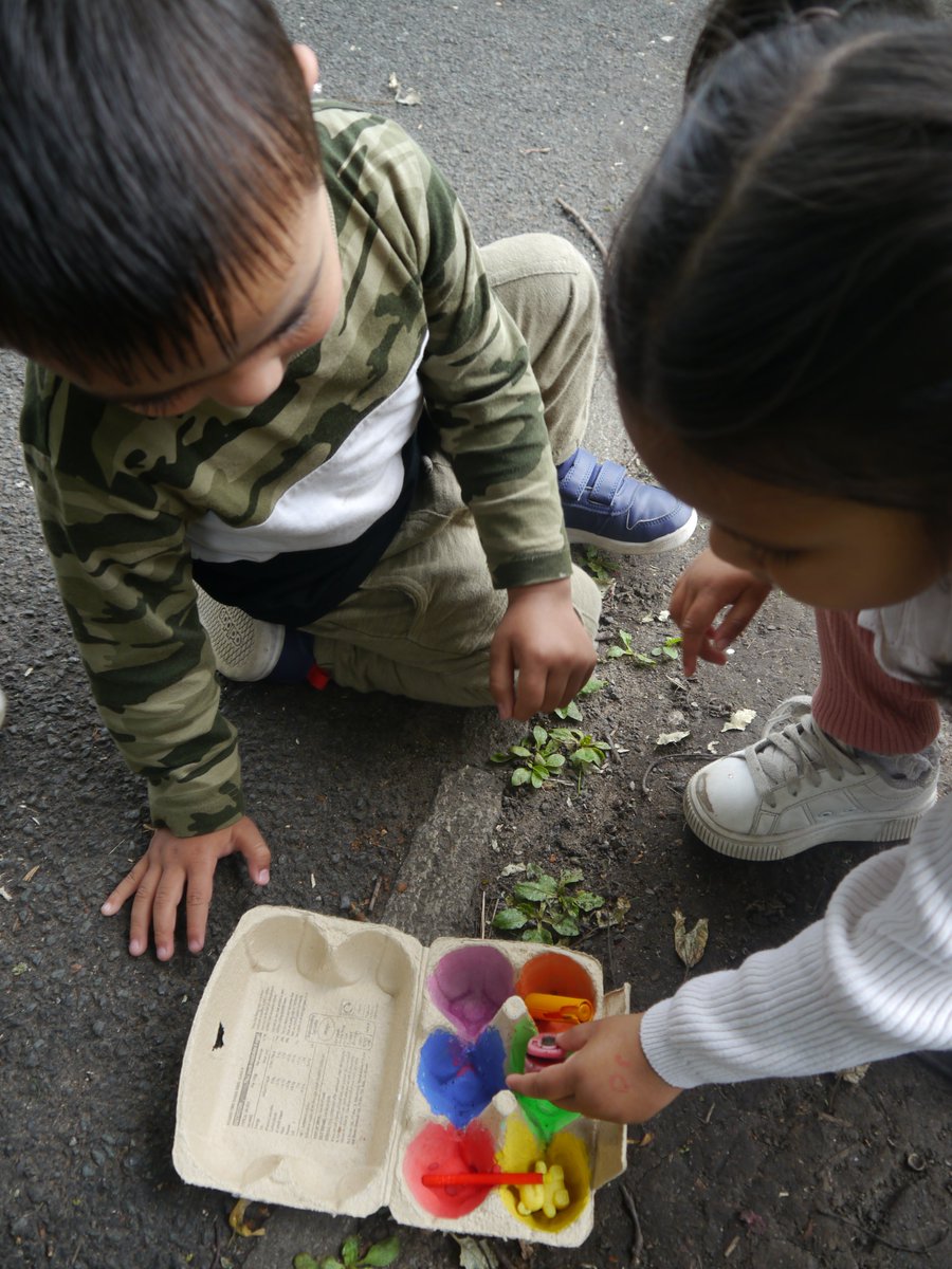 Today's adventure took us out of our pre-school garden. We went around the school grounds on a nature  colour hunt. We found items of nature which matched our colour pots 🌈🌹🍃🍂 #CurriculumWeek #BeAProblemSolver #TheHarmonyPledge #Colours #NoticingNature #365DaysWild #PreSchool