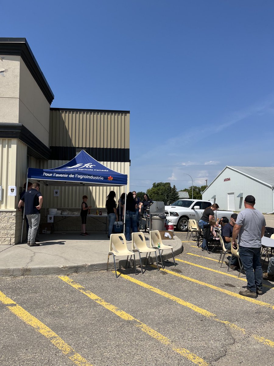 bexmoney49's tweet photo. Thanks to the Watrous Co-op for hosting our FCC customer appreciation BBQ. ⁦@FCCSaskatchewan⁩ https://t.co/jQV5csJR16