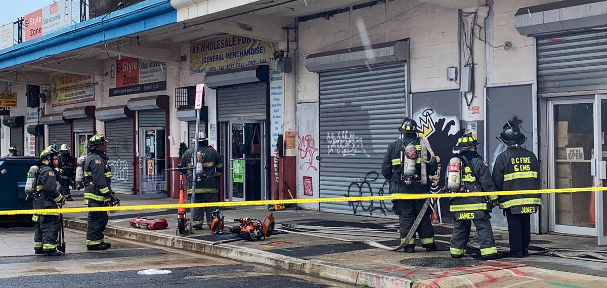 dcfireems's tweet photo. Update Box Alarm 1200 block 5th St NE. There was smoke showing from 1 manhole and a blown cover on another. We have checked several adjacent commercial occupancies &amp; found no fire extension. @PepcoConnect requested. PIO on scene at 5th &amp; Neal Sts NE. #DCsBravest https://t.co/sGTtTkHoGO