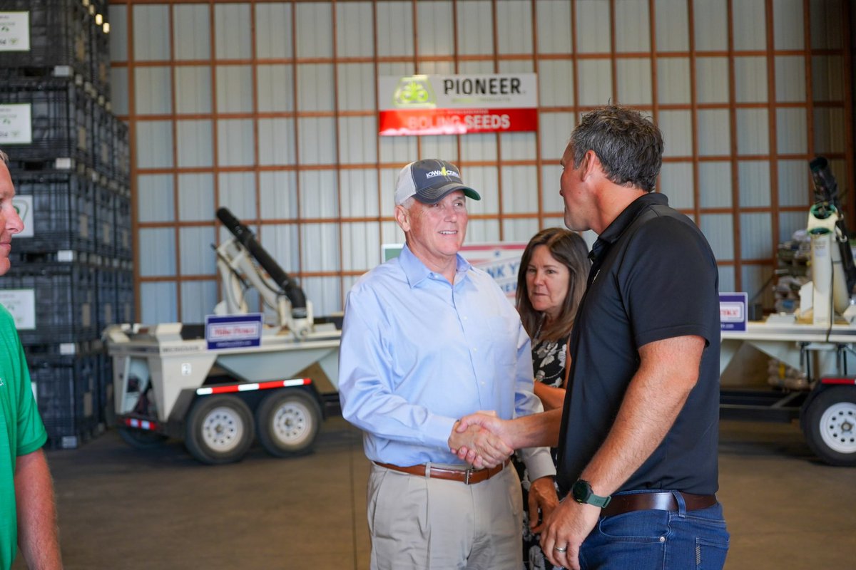 Mike_Pence's tweet photo. It was an honor to sit down with agriculture leaders in Iowa today at Brock Boling Seeds to discuss the needs of farmers and ranchers in the Hawkeye State. Farmers and ranchers do so much to support the American way of life, and as President, I promise to always put YOU first! https://t.co/FsAMuzarrK