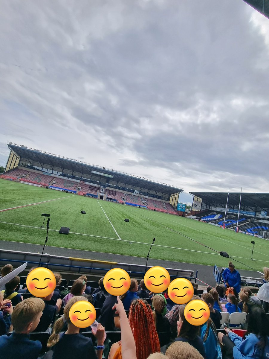 Warming up our voices! 🎶 #SMWST 💜 <a href="/AccentMusicHub/">Accent Music Hub</a>