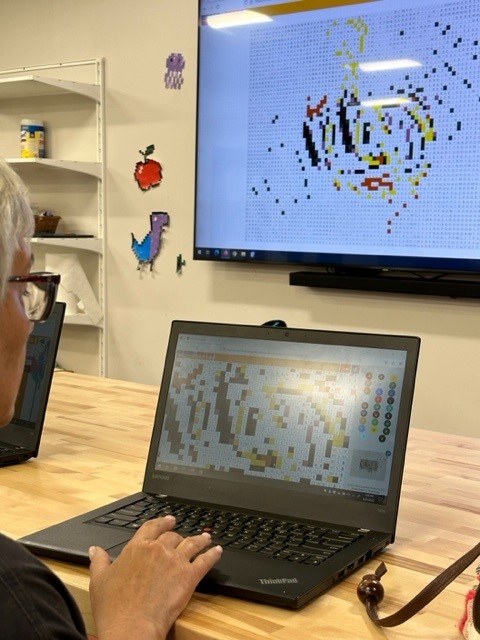 FairfieldPubLib's tweet photo. Spots are still available for next Tuesday's afternoon Pixel Party at Woods.  Space is limited so sign up today!  Counts as an Adult summer reading activity for points.
https://t.co/HjxWFAY2Tu https://t.co/hTRPuqUeOk