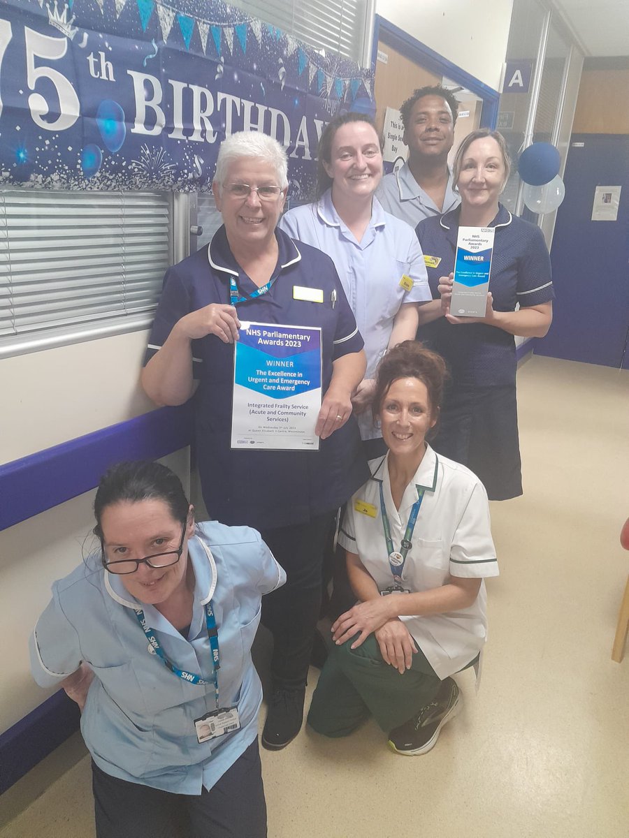rawbubbles9's tweet image. Frailty teams are celebrating the award win across the wards @nhsswft