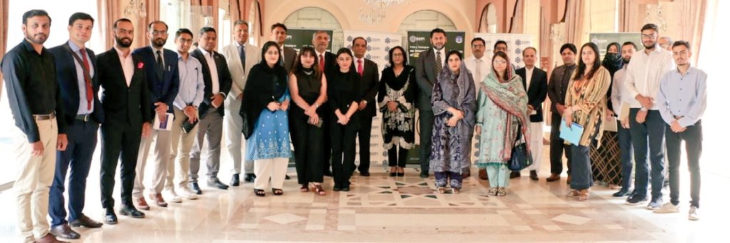 SDPIPakistan's tweet photo. 🌿♻️The stakeholders from academia, industry, corporate sector, public sector &amp; CSO's believe that a collective effort is required to address the issue of #SingleUsePlasticBags. Awareness should be a priority, but we also need to introduce low-cost alternatives for consumers https://t.co/ezVYWejERi