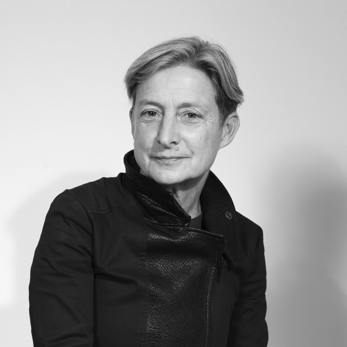 Wonderful start earlier to the #TragedyQueered conference at <a href="/UniofReading/">Uni of Reading</a> with Professor Dan Orrells’ keynote tracing paths for queer theory and its use of tragedy accompanied by Judith Butler and their readings of Sophoclean tragedy through Freud and Foucault. <a href="/UniRdg_Classics/">Classics@UnivReading</a>