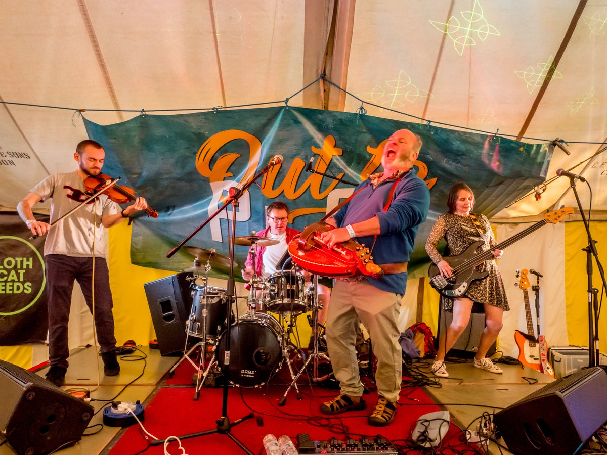 quentinbudworth's tweet photo. Celtarabia are playing the wonderful 'Inspired Gathering in August. You can get your tickets here https://t.co/5iZiWuwXi9 #hurdygurdy #folk #gurdy #festival https://t.co/HjKVyr07mO
