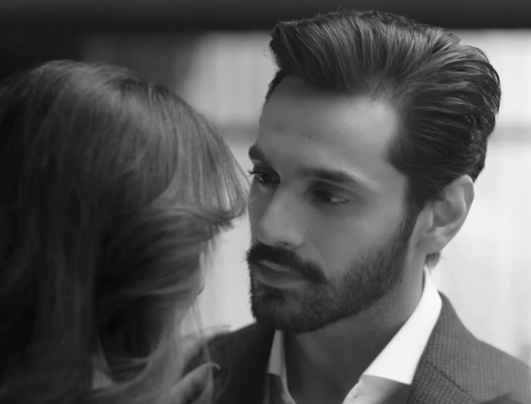 iiafsha0's tweet photo. The show will always be remembered for them and their chemistry....

Laakh burai he sahi is show mein but it has given us them, the way they have portrayed romance on our screens is unforgettable 🫶🏼

YUMHAJ ACED MEERASIM https://t.co/KZPUdlFCp2