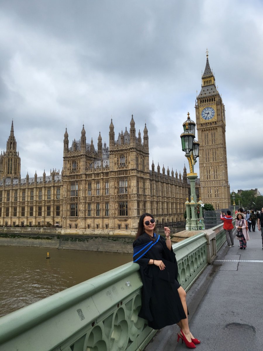 sheenaklorenzo's tweet photo. #LBSGrad thanks for the great year @LBS 🎓

Back to regular programming in Manila next week 🥂 https://t.co/4gHdqAQF7V