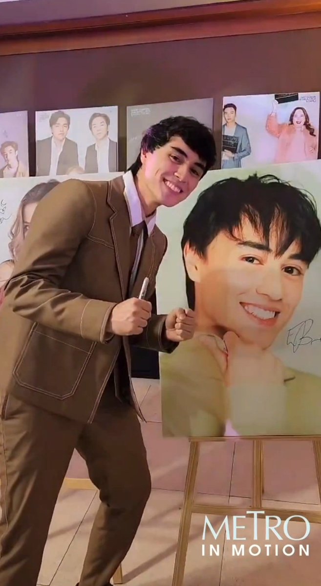 Mitz25_'s tweet photo. Gwapo talaga ng baby boy namin...

EDWARD SMCATALOGUE LAUNCH

#EdwardBarber
@Barber_Edward_ https://t.co/q6qZkiaGCL