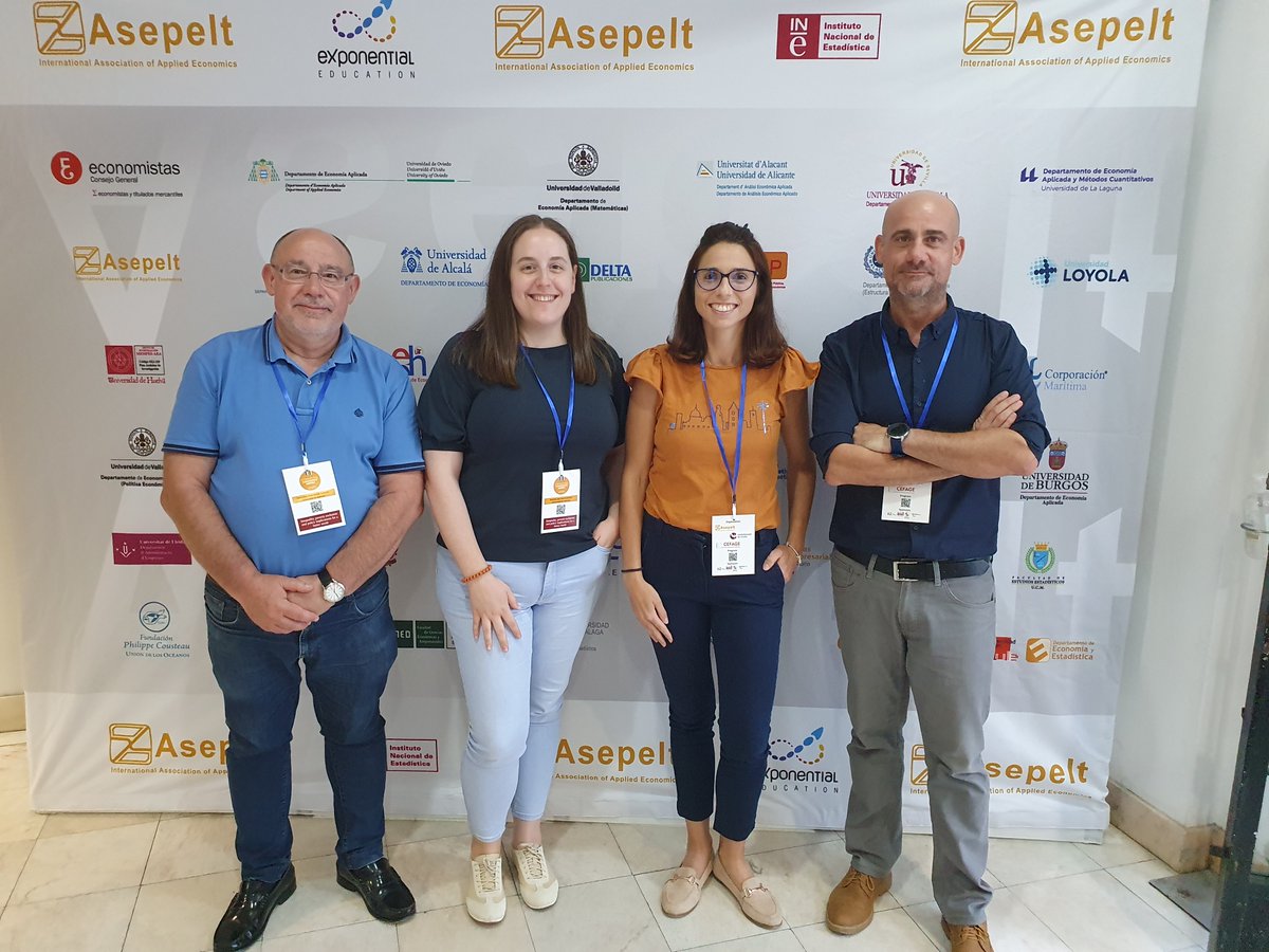 EconomiaAguaUV's tweet photo. 👏 El equipo de investigadores de @EconomiaAguaUV está en el XXXVI #Congreso Internacional #ASEPELT de #Portugal 

📜Allí exponen sus recientes investigaciones sobre #EconomiaCircular del #agua ♻️💧

#circulareconomy #water #research https://t.co/AiBMVbXaMy
