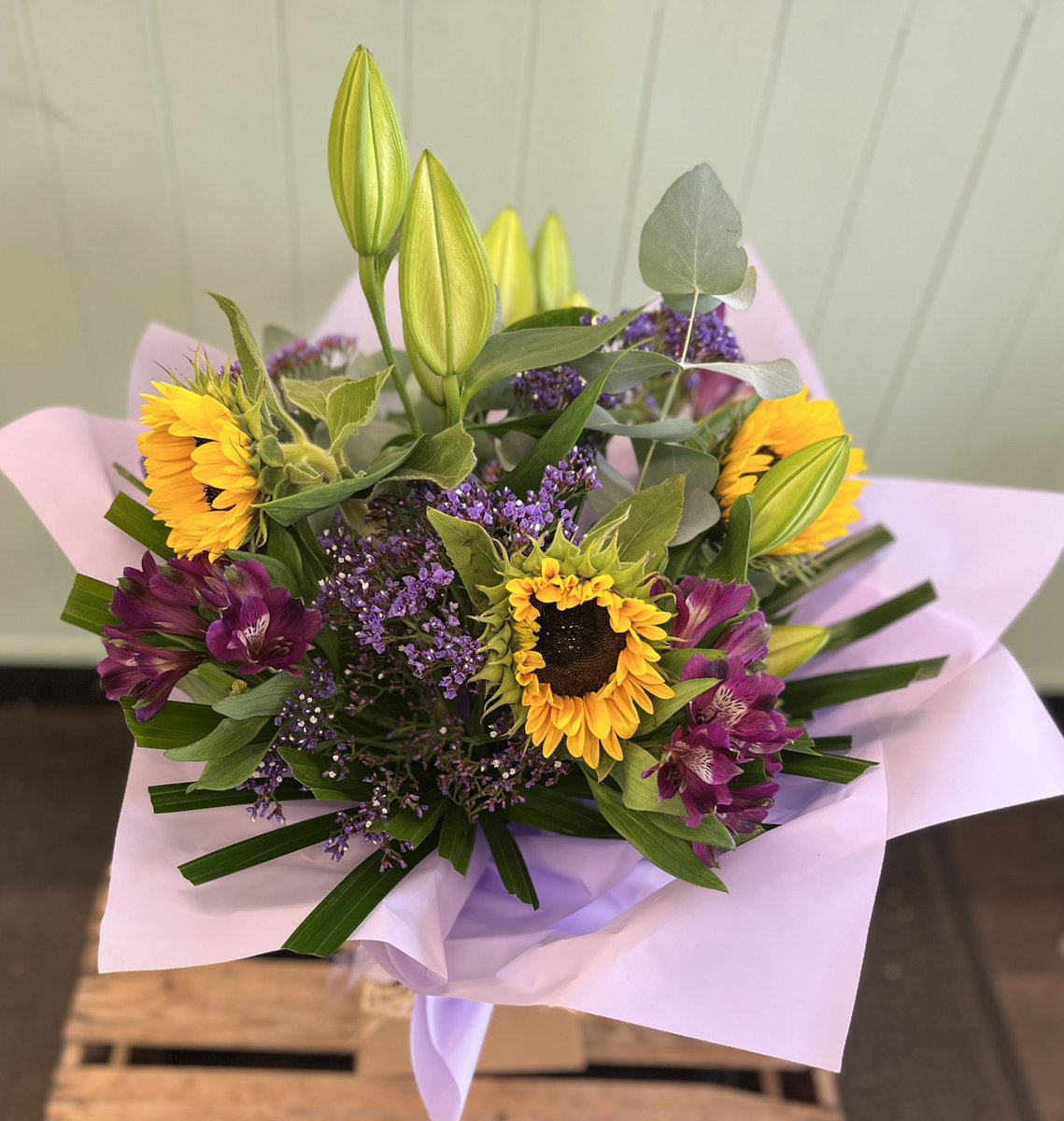 RosepetalsF's tweet image. #hinckley #burbage #barwell #earlshilton #stoneystanton #stokegolding #elmesthorpe #wolvey #marketbosworth #sapcote #nuneaton #stapleton #hinckleyafc #fosse107 #fennydrayton #wigston #supportsmallbusiness #flowersmakemehappy   #flowersofinstagram  #wonderfulhinckley