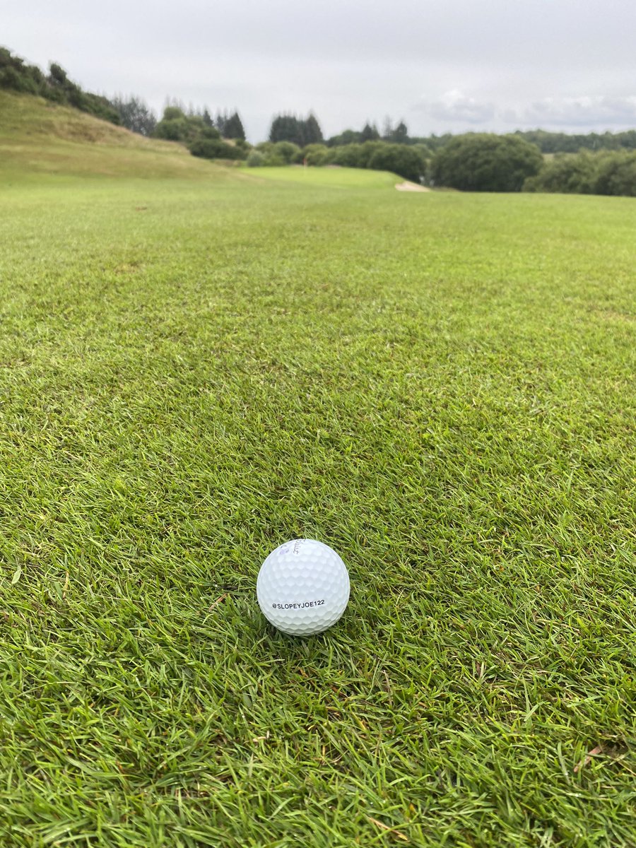 Barrynichol3's tweet photo. Out testing the new ball @SlopeyJoe122 @EastRenGC hope I don’t hit a bogey run or it could be dam bound 😉 https://t.co/n7M9LPfy3d
