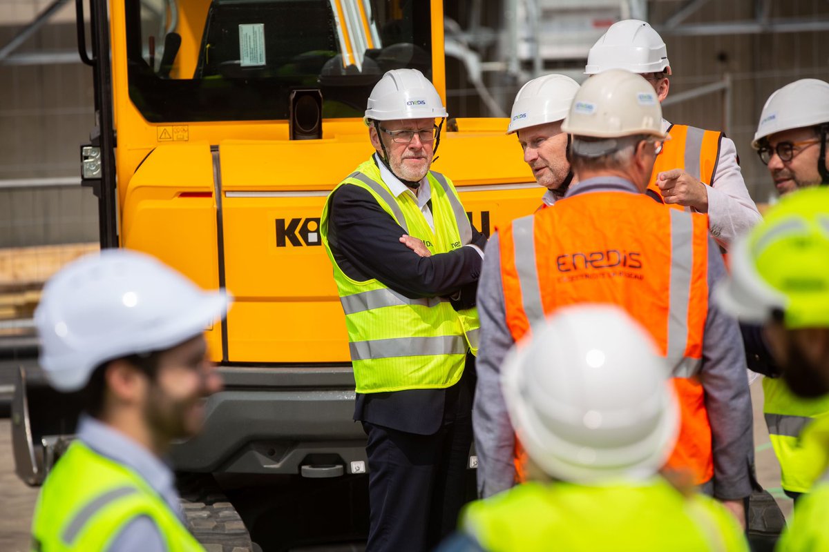 clescure's tweet image. A Dunkerque, @Enedis et ses partenaires mènent le 1er chantier bas carbone de la région Hauts-de-France : matériels et engins électriques, réutilisation à proximité des terres excavées. Réduction de 41% des émissions de CO2 vs un chantier « classique » 🌎
francebleu.fr/infos/environn…