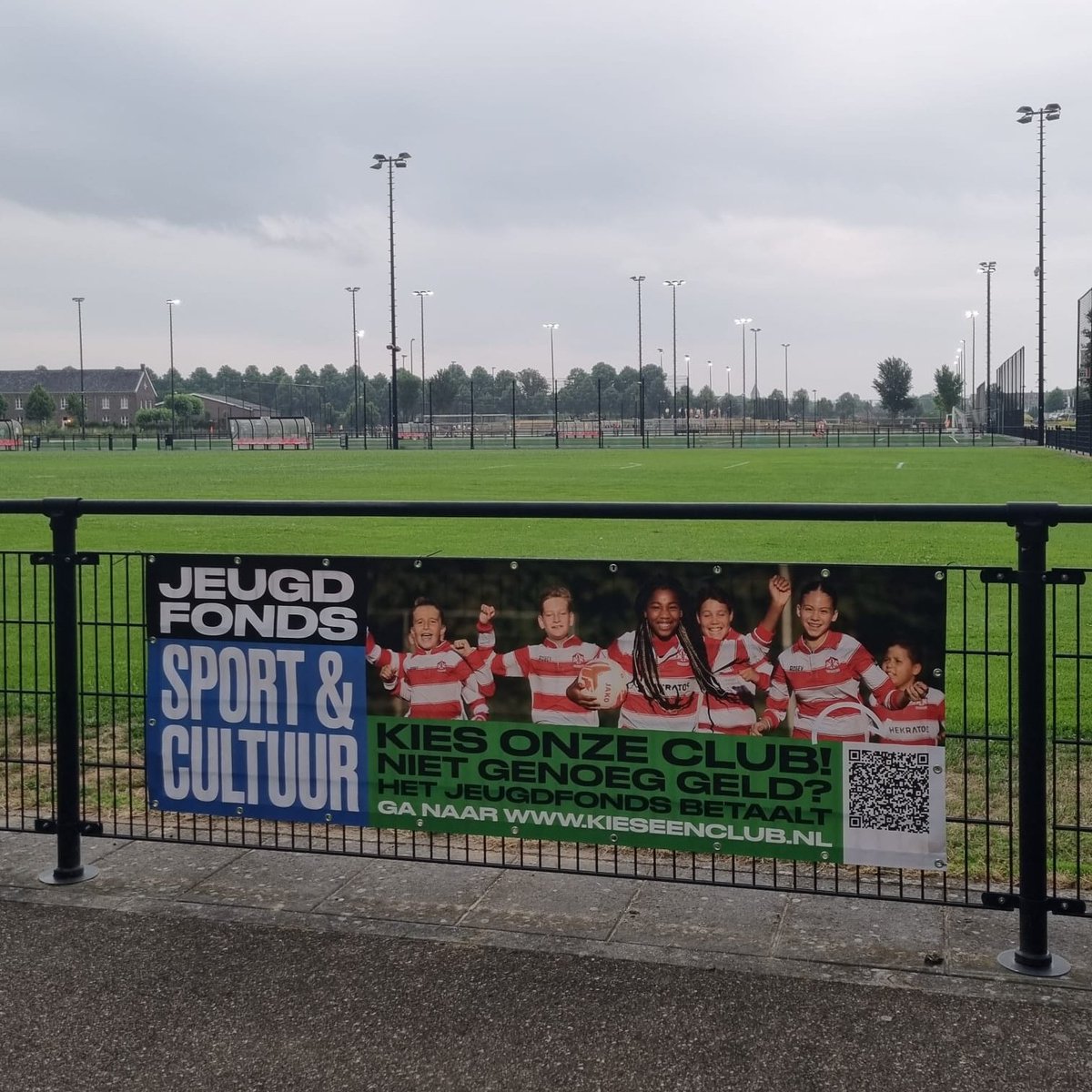 Ook het Geusselt Sportpark in Maastricht
doet mee met onze 'Kies een club' campagne! Geen geld voor de voetbalclub ⚽️, muziekles 🎸, dansles 🩰, kickboksen 🥊, turnen🤸 of judo 🥋? Wij betalen de contributie of het lesgeld. Vraag hulp: kieseenclub.nl #kieseenclub