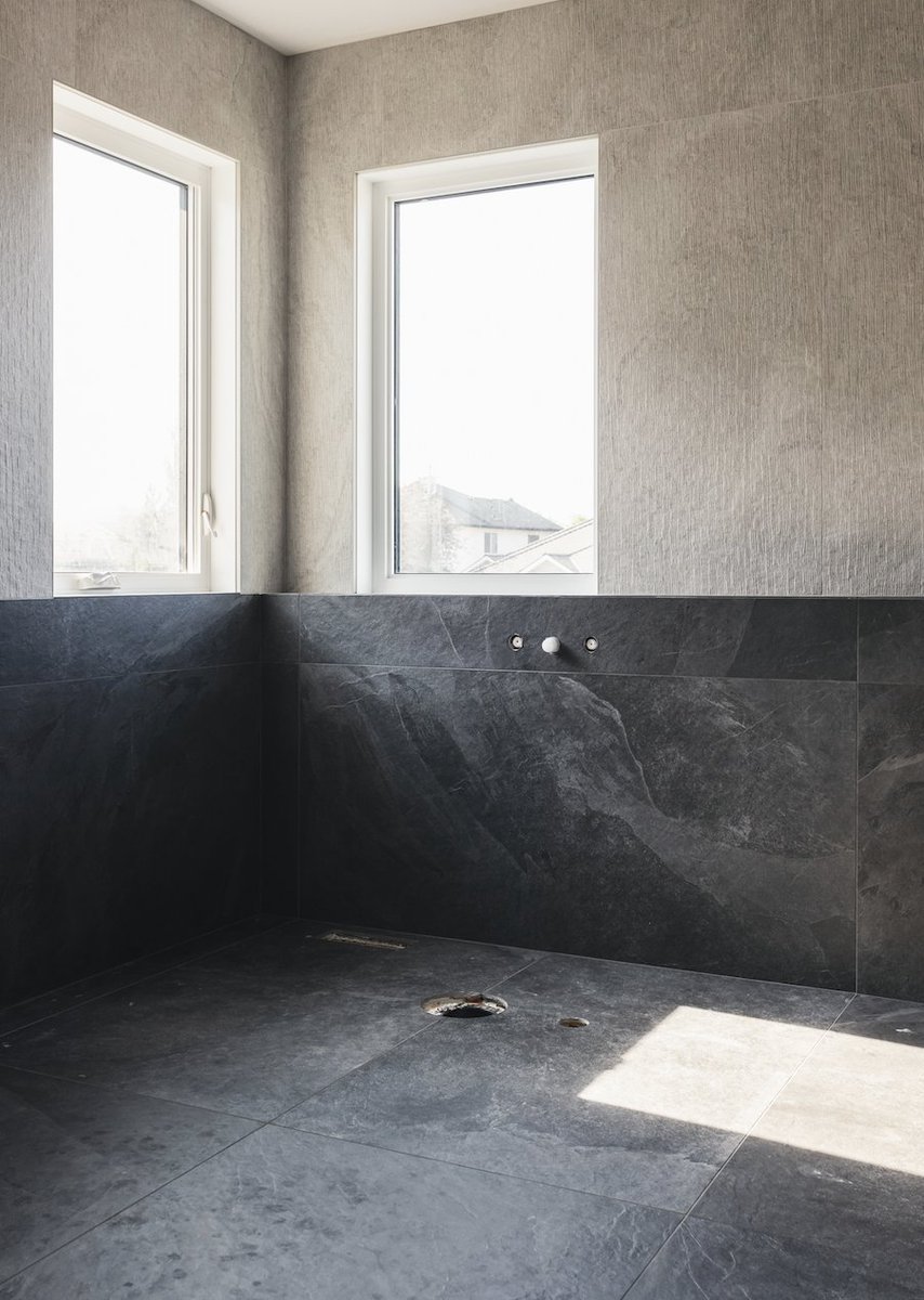 We were thrilled to witness the transformation of tile lines and textures during our recent Scenic Acres renovation project.

The blend of tones and textures breathed life into the space, particularly during the tranquil morning hours, as they interacted with the light.