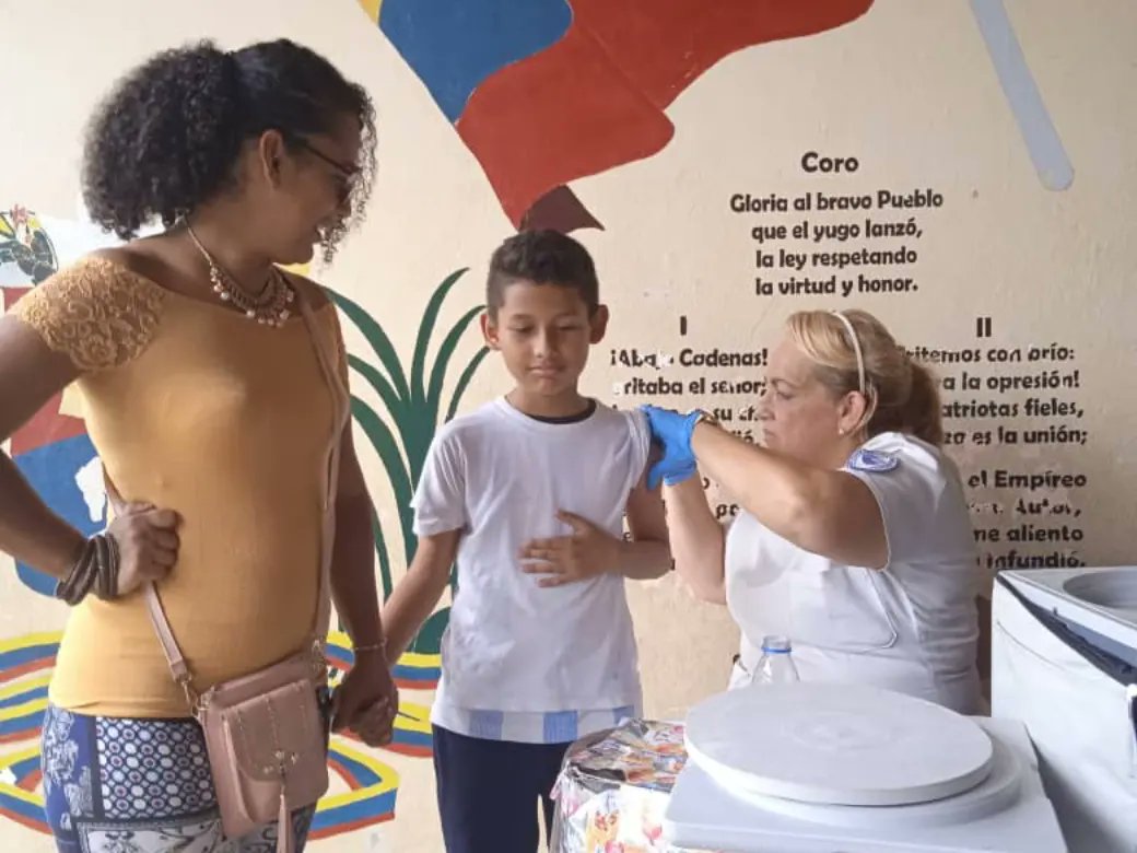 FRNSTRU's tweet photo. #EnFotos Así se desarrolló la jornada médico asistencial, en la Casa de los Niños "Alborada" en el municipio Valera, donde se atendió a más de 50 niños, niñas y adolescentes. @NicolasMaduro @ConCiliaFlores https://t.co/7pN06y3fMI