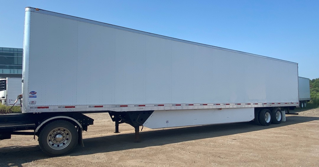 RTT_Sales's tweet photo. Don't miss this incredible deal on the 2020 Utility 4000DX-100 Dry Van! It has all the features you need to haul large loads, it's incredibly reliable, and you won't find a better price than this! Check it out now before this opportunity slips away! #Utility4000DX #RTUT https://t.co/KQNAeWEhLU