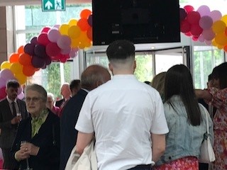 It's packed to the rafters inside our School &amp; Institute today as we celebrate Graduation #Classof2023 #QUBLoveGrad!

Lovely to see so many happy students &amp; proud parents, siblings &amp; friends

If you can't make the ceremony in person, you can watch live on go.qub.ac.uk/summer-graduat…